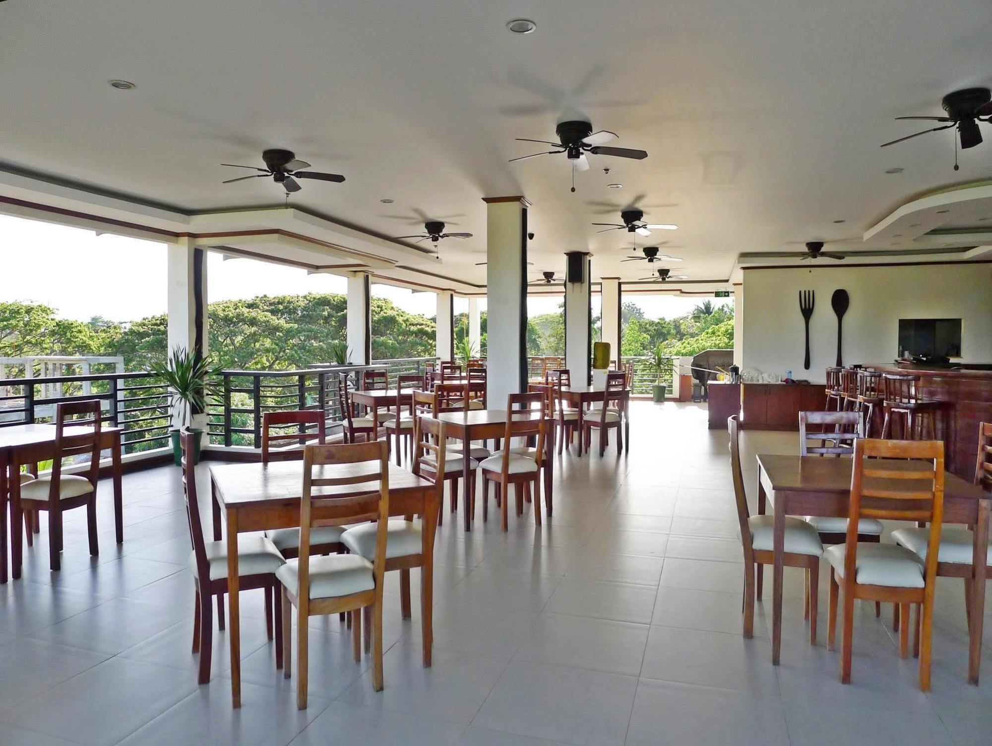 Ipil Suites Puerto Princesa Εξωτερικό φωτογραφία