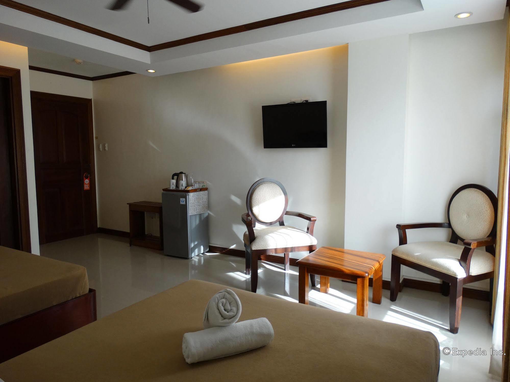 Ipil Suites Puerto Princesa Εξωτερικό φωτογραφία