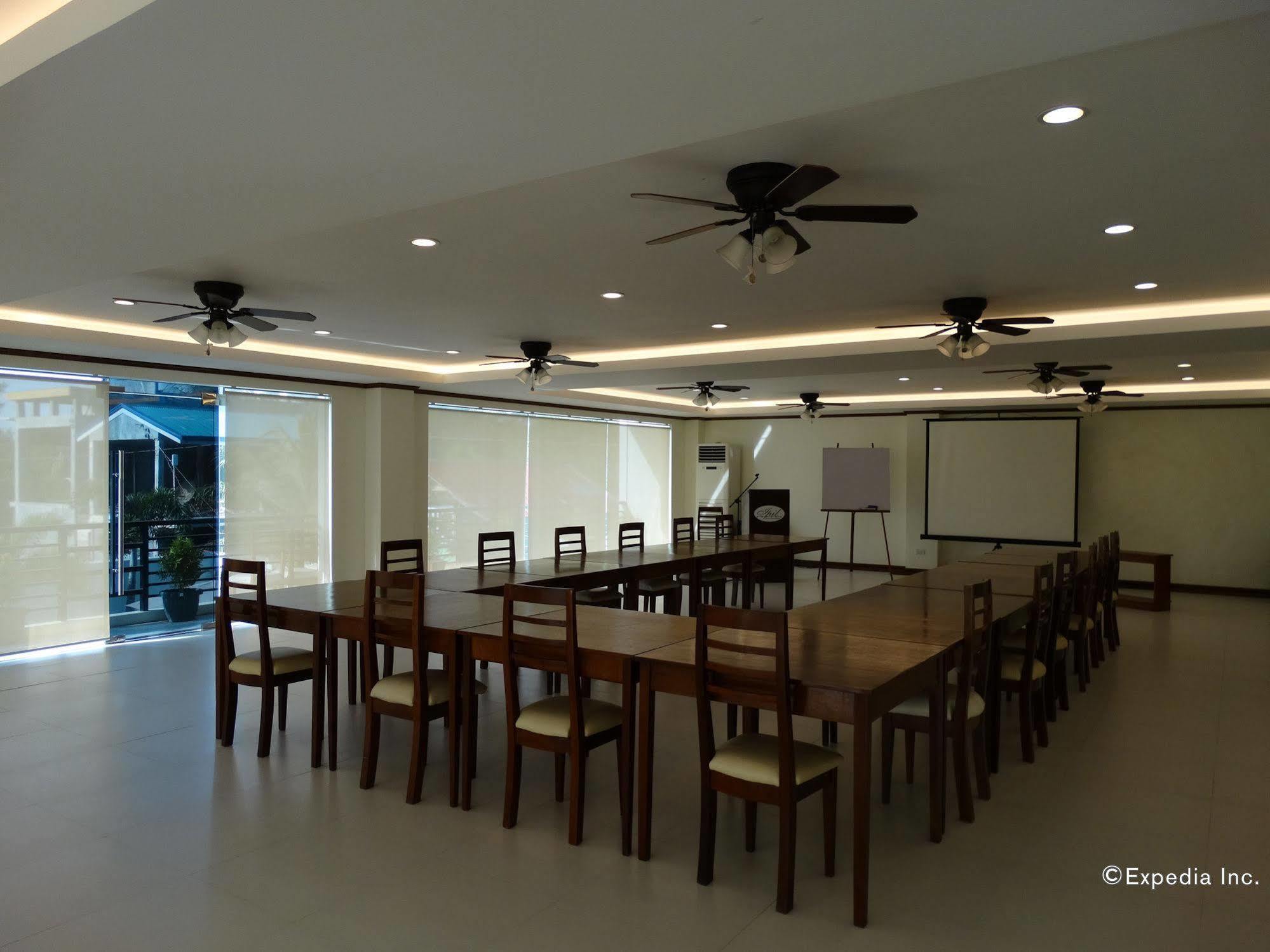 Ipil Suites Puerto Princesa Εξωτερικό φωτογραφία