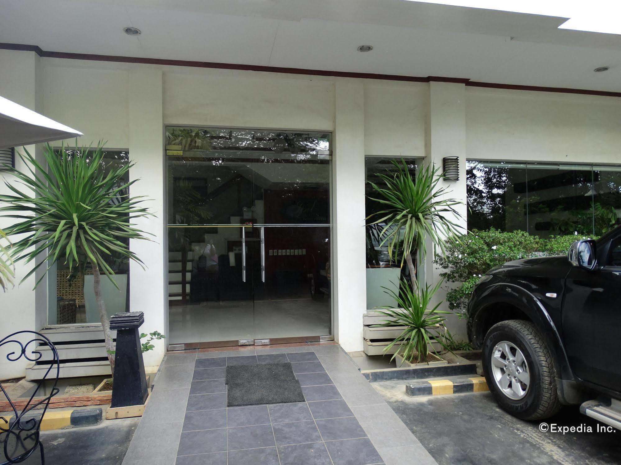 Ipil Suites Puerto Princesa Εξωτερικό φωτογραφία