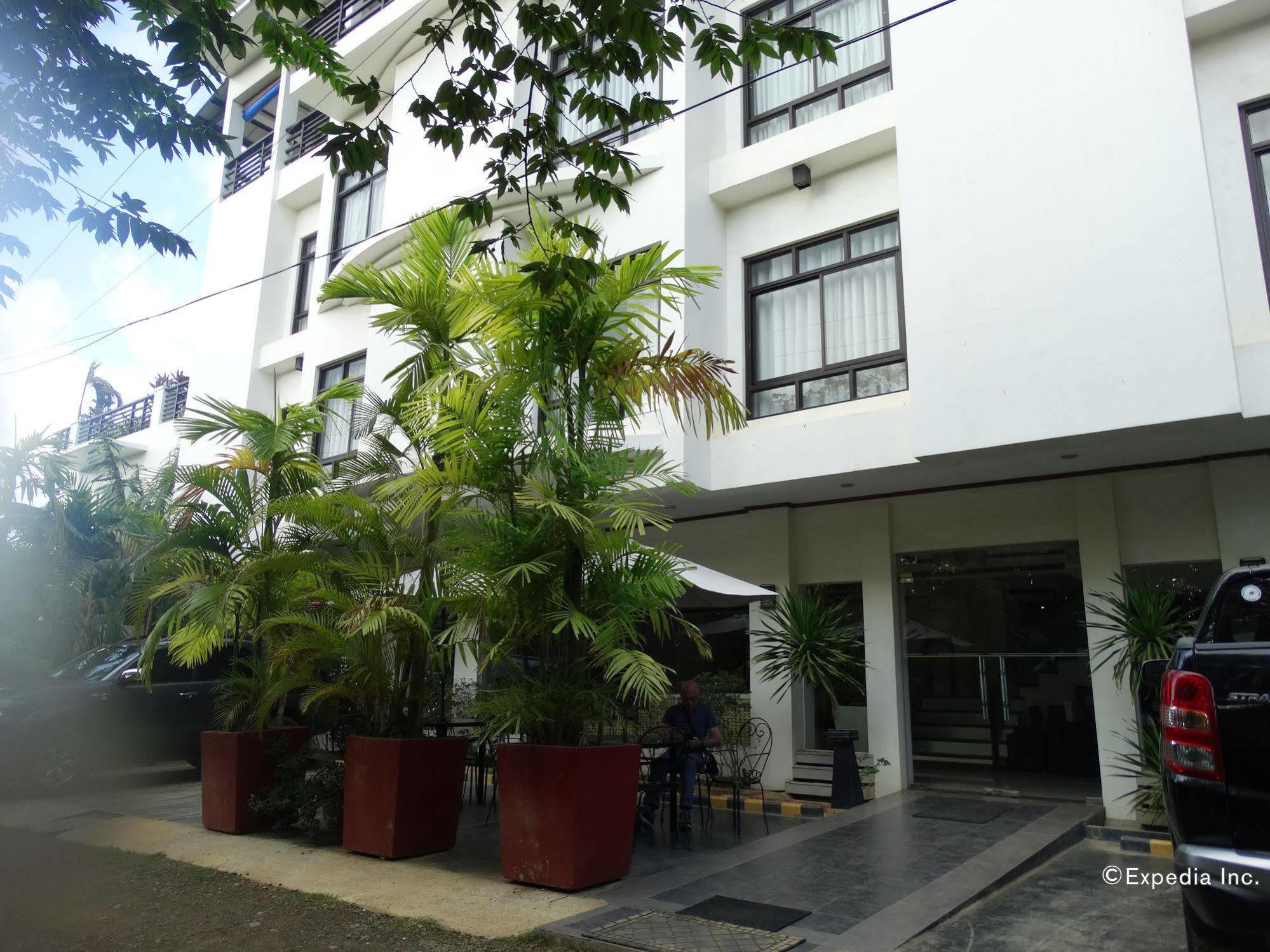 Ipil Suites Puerto Princesa Εξωτερικό φωτογραφία