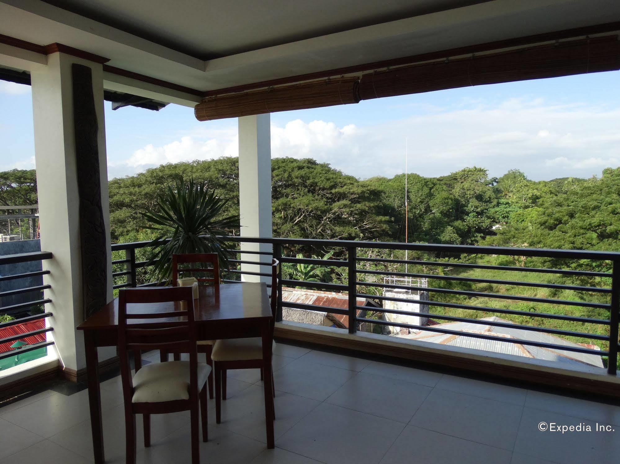 Ipil Suites Puerto Princesa Εξωτερικό φωτογραφία
