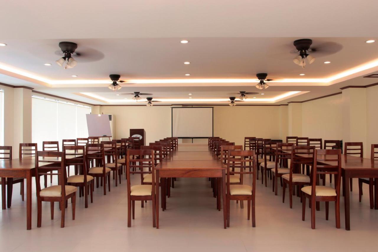 Ipil Suites Puerto Princesa Εξωτερικό φωτογραφία
